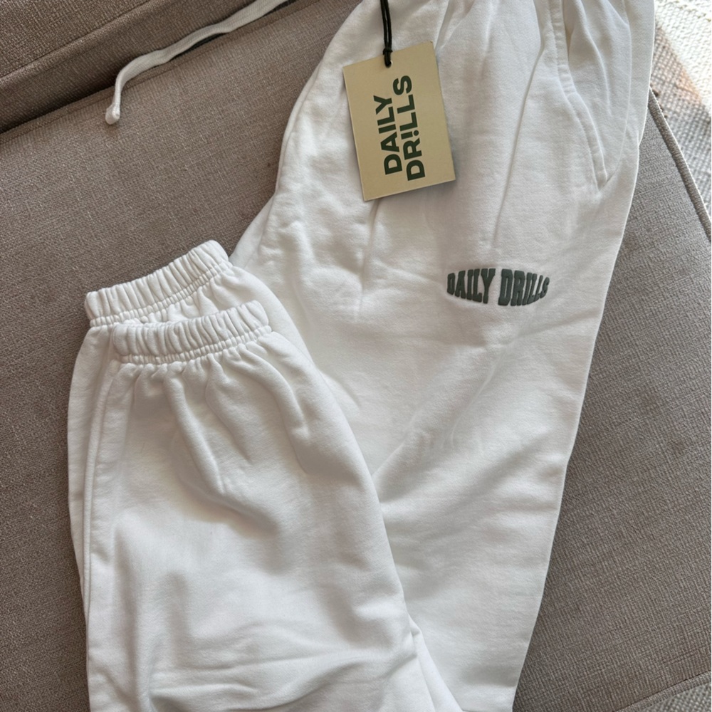 Daily Drills Logo Collection UNISEX SPORT JOGGERS